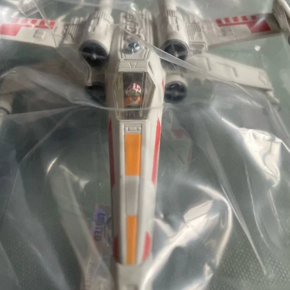Hallmark Vintage Star Wars X-Wing Starfighter Ornament with Lights NIB